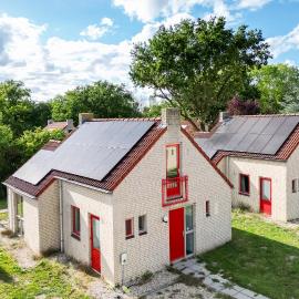Groenlake Villa 6p Vakantie bungalow，位于Ewijk的酒店