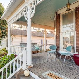 2 Blocks to Ohio River! Historic Victorian Gem，位于加利波利斯的酒店
