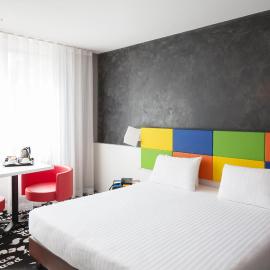 Hotel Tristar，位于拉卢维耶尔的酒店