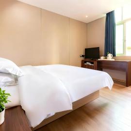 Baiyuan Hotel Changgang Baogang Avenue Metro Station Branch，位于广州的酒店