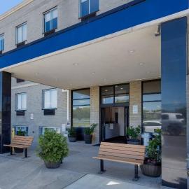 Avion Inn Near LGA Airport, an Ascend Collection Hotel