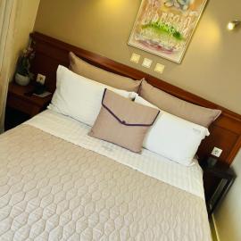 Triton Hotel Piraeus