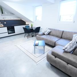 Luxury Apartments - Wohnung IB - Gemütliches Apartment III Stock，位于新维德的酒店