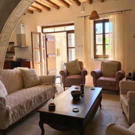 Levanda House - Traditional House Vasa Koilaniou，位于Vasa Kilaniou的酒店