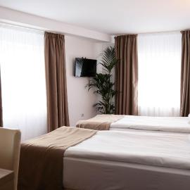 Hotel Apollonia，位于布拉索夫的酒店