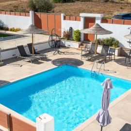 AeroHill Suites Near Athens Airport By SEM，位于阿特米达的酒店