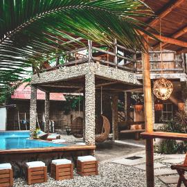 Las Golondrinas Ayampe，位于阿亚姆佩的酒店