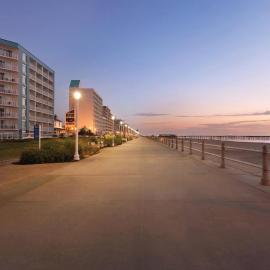 Surfbreak Virginia Beach Oceanfront, an Ascend Collection Hotel，位于弗吉尼亚海滩的酒店