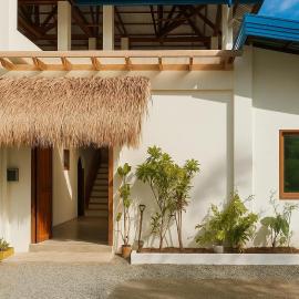 TangboSurfHouse，位于Alegria的酒店
