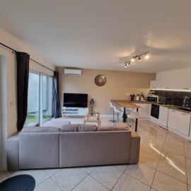 Appartement Plein Pied 4 Personne 50m2 avec Terrasse Privée，位于Chavanay的酒店
