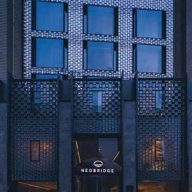 Neobridge Hotel