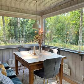 Cozy Swedish house by lake，位于Skånes Fagerhult的酒店