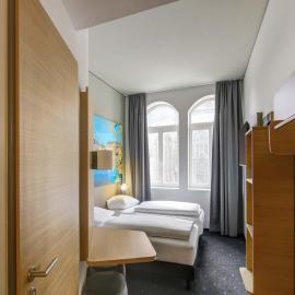 B&B HOTEL Zwickau，位于茨维考的酒店