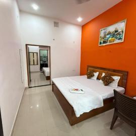 Shree Balaji home stay Ayodhya contact number 92782-97365，位于Ayodhya的酒店