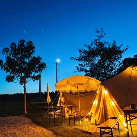 O Pedrouzo Pilgrim Camp，位于欧德鲁佐的酒店