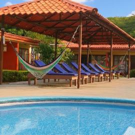 Hotel & Villas Huetares，位于普拉亚埃尔莫萨的酒店