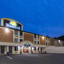 Days Inn by Wyndham Dumfries Quantico，位于邓弗里斯的酒店