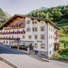 Hotel Grissemann，位于弗利尔施的酒店
