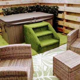 Adorable private couples retreat with hot tub，位于Llanfechell的酒店