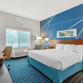 Comfort Inn & Suites Berea，位于伯里亚的酒店