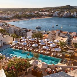Purobeach Resort Santa Ponsa，位于圣蓬萨的酒店
