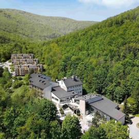 Magnus Resort，位于什切尔克的酒店