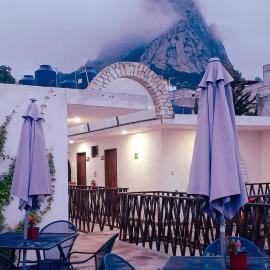 Posada Feregrino，位于贝纳尔的酒店