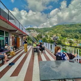 Hotel Backpacers Mcleodganj,位于麦罗肯机的酒店