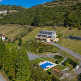 Beautiful house 15 min away from Bilbao，位于略迪奥的酒店
