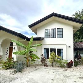 Casa Mariposa - villa with infinity pool, near beach