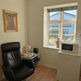 House on Vellingtoft in Kværs - apartment and deluxe rooms，位于格罗斯滕的酒店