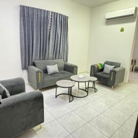 شقق طرابزون المخدومة，位于Rumāḩ的酒店