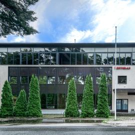 Hotel Yes，位于纳尔瓦约埃苏的酒店