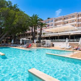 Hotel Na Taconera Sport & Relax，位于卡拉纳雅达的酒店