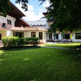 Hotel Büchner Garni，位于巴特柯尼希的酒店