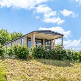 Camping Papillon Bouillon - Vakantiehuis Premium，位于布永的酒店