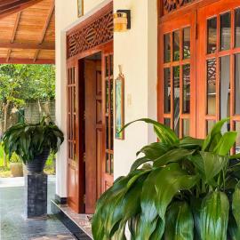 Elegance Cottage，位于Dagonna的酒店
