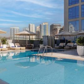 Holiday Inn Dubai Jumeirah Village Circle by IHG，位于迪拜的酒店