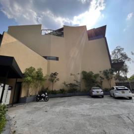 Avanee Hotel，位于Mawanella的酒店