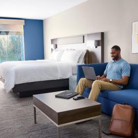 Holiday Inn Express & Suites Tyler South University Area by IHG,位于泰勒的酒店