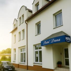 Hotel Dana，位于贝图夫的酒店