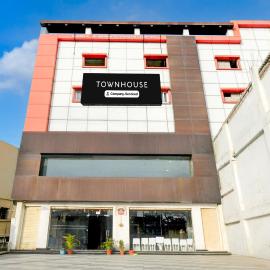 Townhouse Nagole RTO Office，位于Upal的酒店