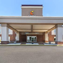 Comfort Suites，位于芒特弗农的酒店