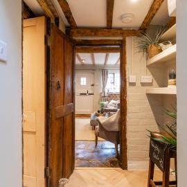 Gorgeous Cottage near Stratford-upon-Avon，位于Shottery的酒店