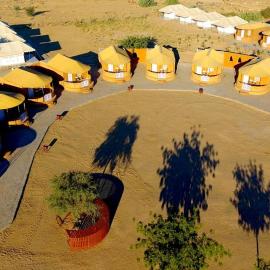 Dune safari camp & resort，位于山姆的酒店