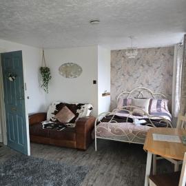 Havisham Studio Flat Rochester ME1 1XZ，位于斯特鲁德的酒店