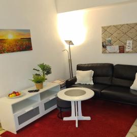 Cozy basement apartment in Mettmann，位于梅特曼的酒店