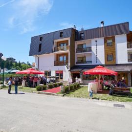 Apartments WinterSport，位于弗拉西克的酒店
