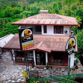 The Papa Resort Ambuluwawa,位于Balatgomuwa的酒店