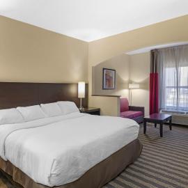 Best Western Suites near Opryland，位于纳什维尔的酒店